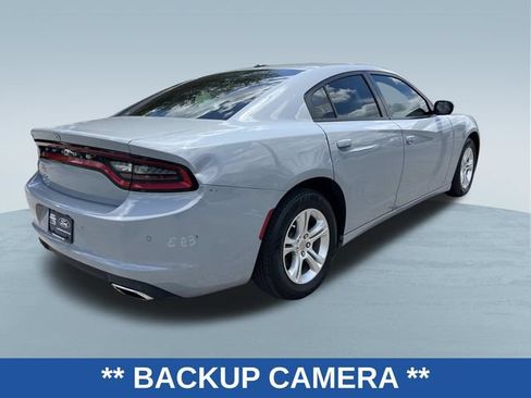 Used 2022 Dodge Charger SXT RWD image 3