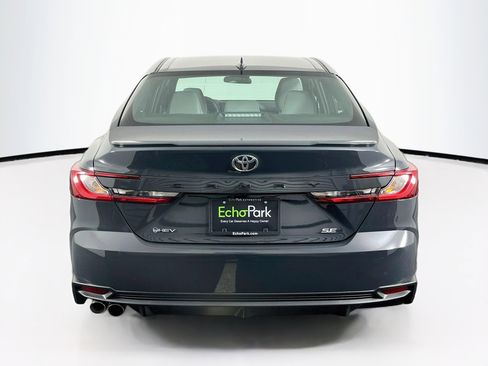 Used 2025 Toyota Camry SE FWD image 7