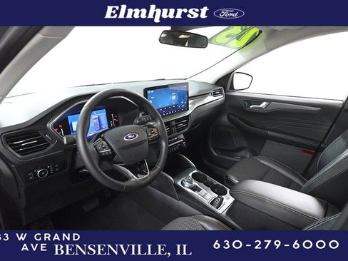 Used 2023 Ford Escape SE image 13