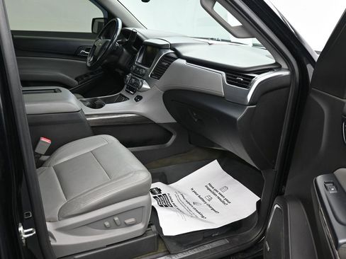 Used 2015 Chevrolet Suburban LT image 14