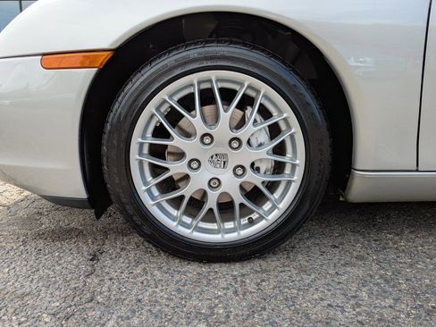 Used 1998 Porsche Boxster RWD image 41