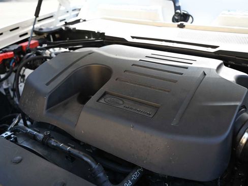 Used 2023 Land Rover Defender 90 X-Dynamic SE image 21