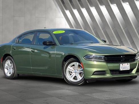Used 2023 Dodge Charger SXT image 2