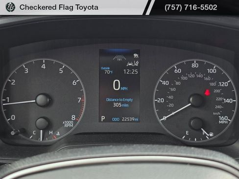 Used 2023 Toyota Corolla Cross LE image 12