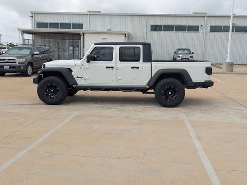 Used 2020 Jeep Gladiator Sport w/ Quick Order Package 24S image 8