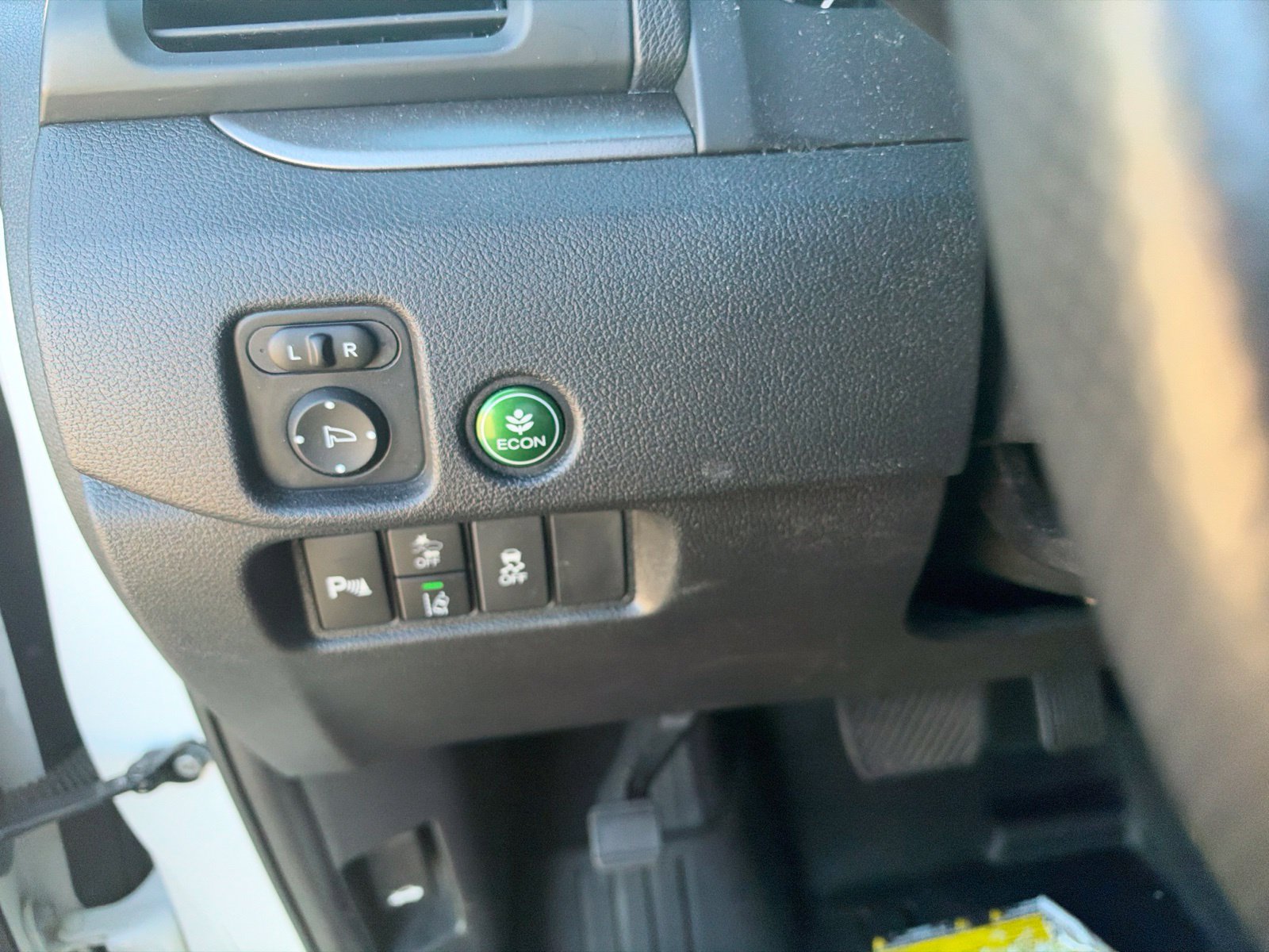 Used 2025 Honda Passport EX-L image 16