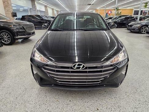 Used 2019 Hyundai Elantra SEL w/ Cargo Package FWD image 2