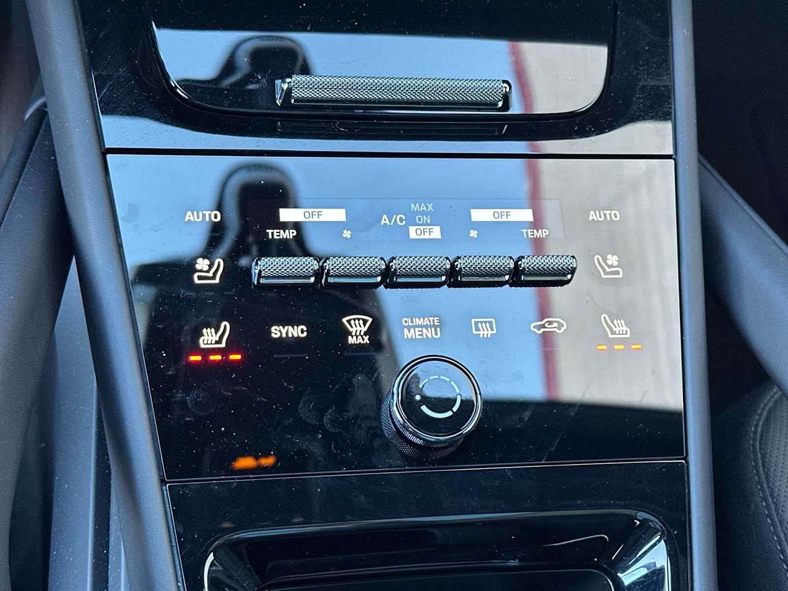Certified 2025 Porsche Cayenne E-Hybrid AWD/4WD image 22
