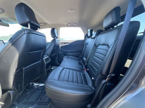 Used 2023 Ford Edge SEL w/ Convenience Package image 32