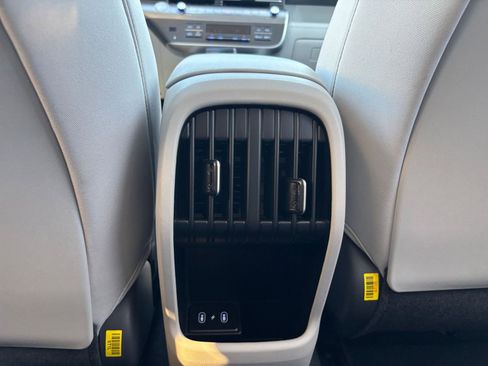 Used 2025 Hyundai Kona SEL image 24