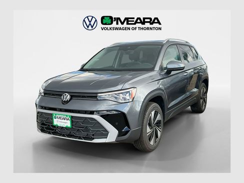 New 2025 Volkswagen Taos SE image 1