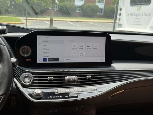 Used 2023 Lexus LS 500 AWD w/ Luxury Package image 9
