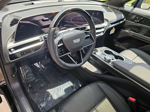 New 2026 Cadillac Lyriq Sport AWD/4WD image 19