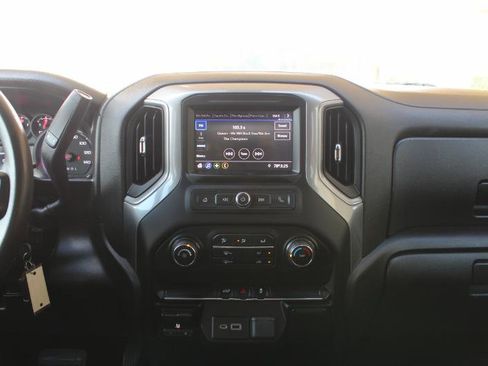 Used 2021 Chevrolet Silverado 2500 Custom w/ Custom Value Package image 36