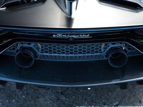 Used 2021 Lamborghini Aventador SVJ AWD/4WD image 25