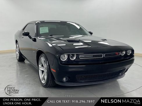 Used 2015 Dodge Challenger R/T w/ Quick Order Package 28B R/T image 4