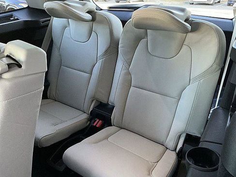 New 2026 Volvo XC90 T8 Ultra w/ Protection Package Premier AWD/4WD image 13