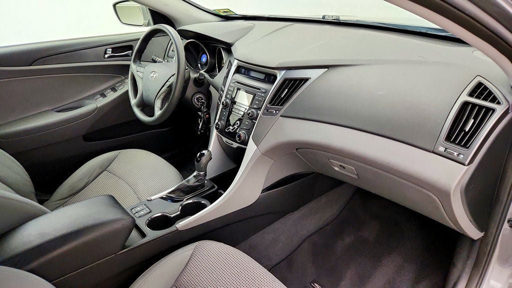 Used 2013 Hyundai Sonata GLS w/ Popular Equipment Pkg FWD image 44