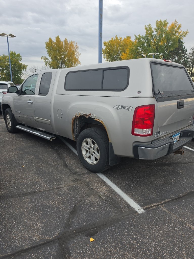 Used 2008 GMC Sierra 1500 SLE w/ SLE2 Preferred Package AWD/4WD image 4