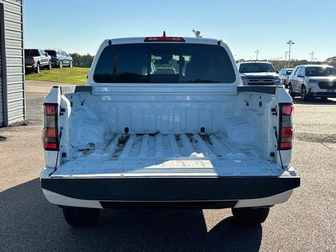 Used 2024 Nissan Frontier PRO-4X w/ Technology Package image 6