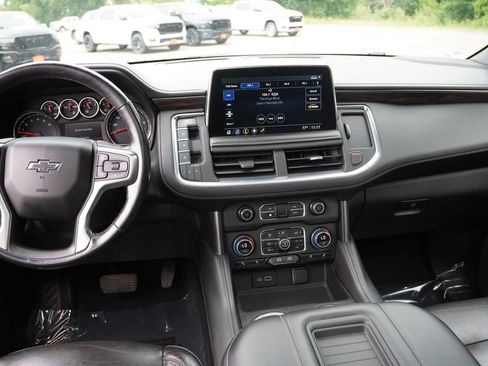 Used 2021 Chevrolet Tahoe Z71 w/ Z71 Signature Package AWD/4WD image 22