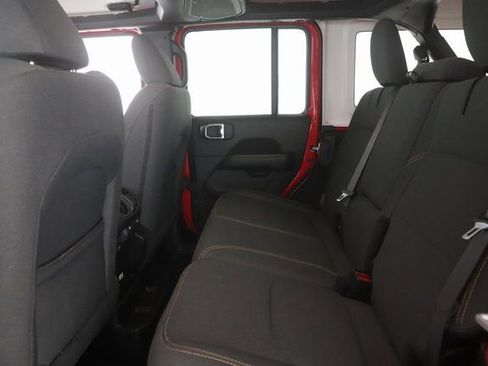 Used 2025 Jeep Wrangler Unlimited Sahara image 26