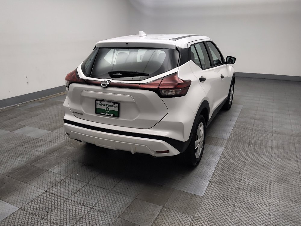 Used 2024 Nissan Kicks S FWD image 9