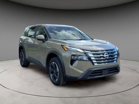 Used 2025 Nissan Rogue SV AWD/4WD image 14