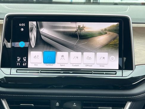 Certified 2026 Volkswagen Atlas SE image 25