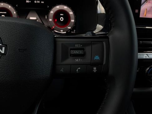 Used 2026 Nissan Pathfinder SL AWD/4WD image 40
