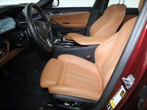 Certified 2023 BMW 540i xDrive w/ Premium Package AWD/4WD image 19