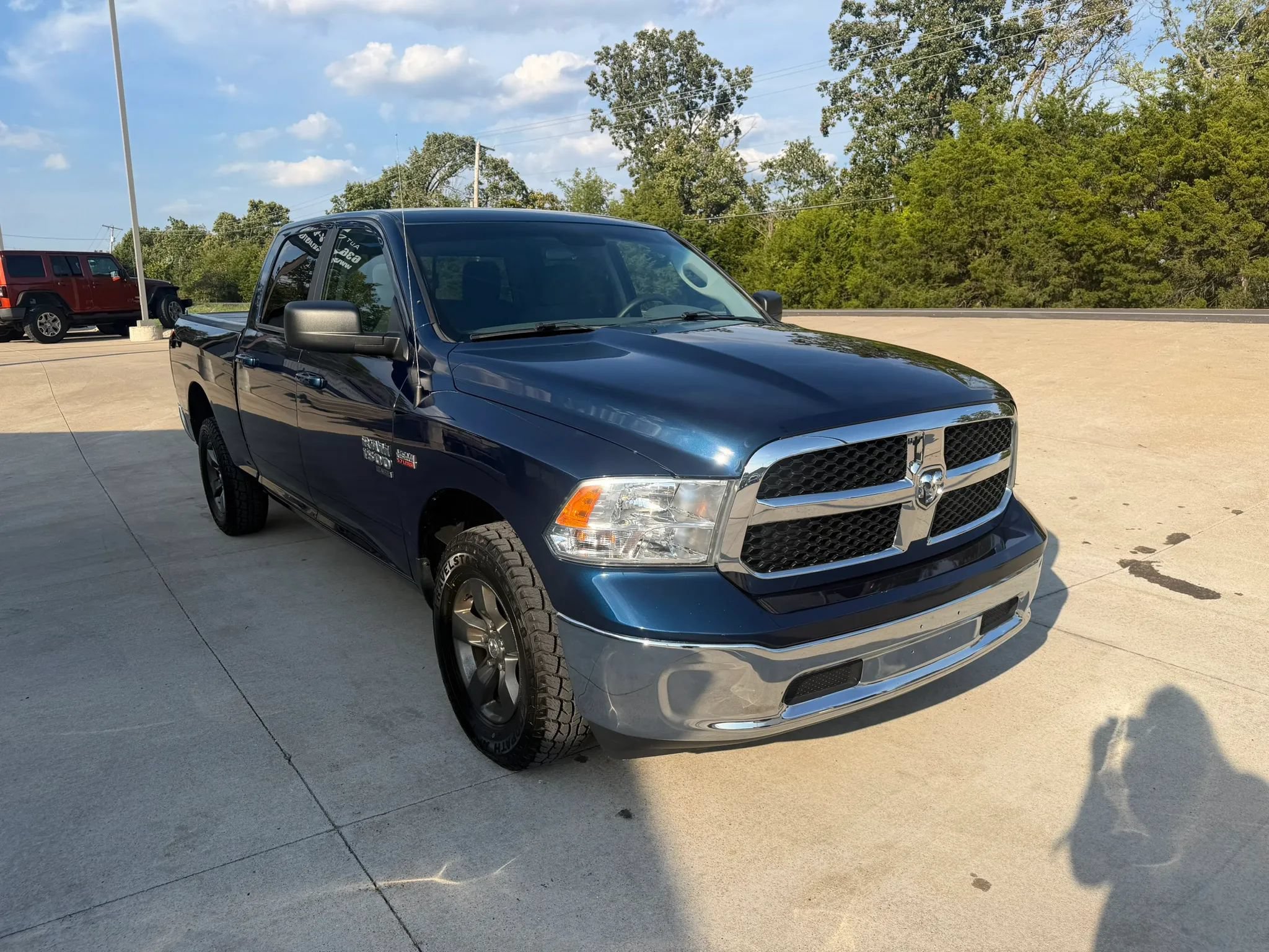Used 2020 RAM 1500 Classic SLT AWD/4WD image 3