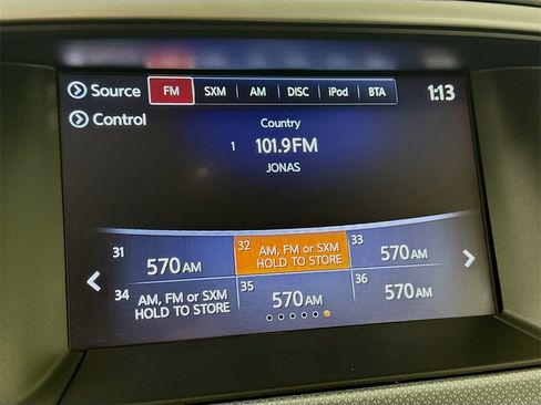 Used 2019 Nissan Pathfinder SL image 7