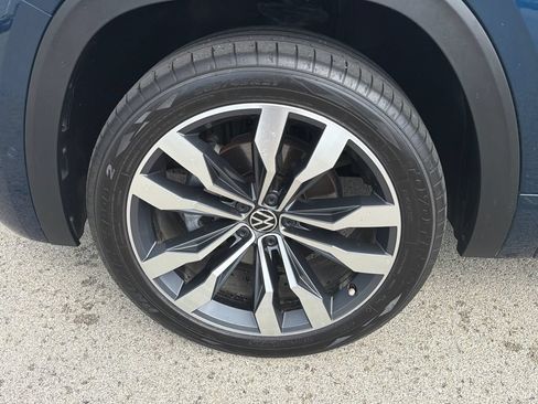 Certified 2023 Volkswagen Atlas SEL Premium AWD/4WD image 36