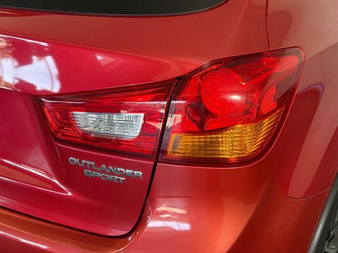 Used 2016 Mitsubishi Outlander Sport ES image 32