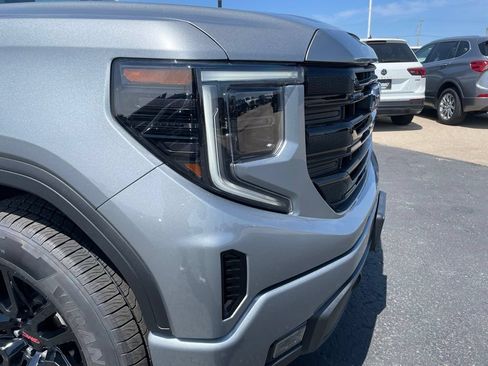 Used 2024 GMC Sierra 1500 Elevation AWD/4WD image 26