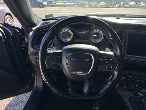 Used 2020 Dodge Challenger R/T image 9