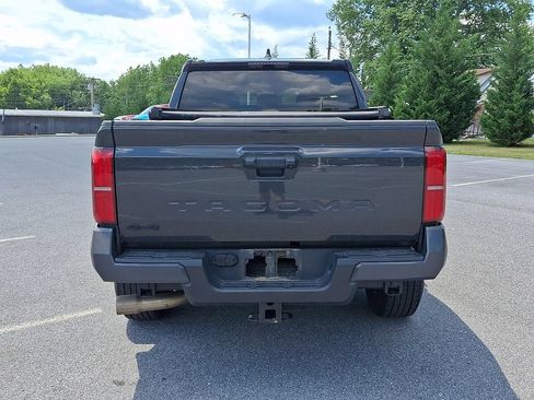 Certified 2025 Toyota Tacoma TRD Sport AWD/4WD image 5