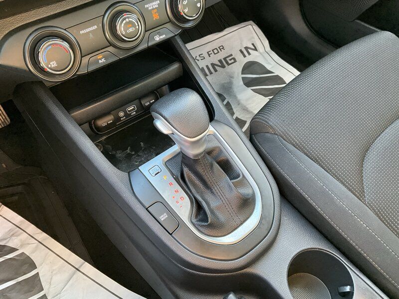 Used 2021 Kia Forte LXS FWD image 29
