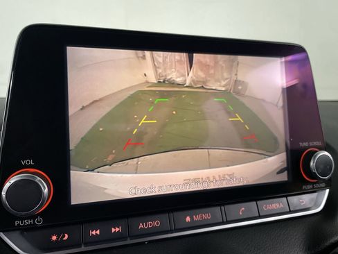 Used 2020 Nissan Sentra SV image 15