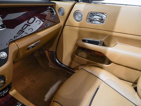 Used 2017 Rolls-Royce Dawn image 14