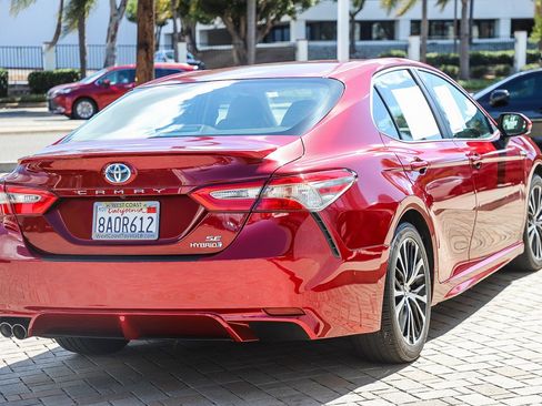 Used 2018 Toyota Camry SE image 7