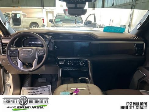 Used 2025 GMC Sierra 2500 Denali w/ Denali Reserve Package AWD/4WD image 20