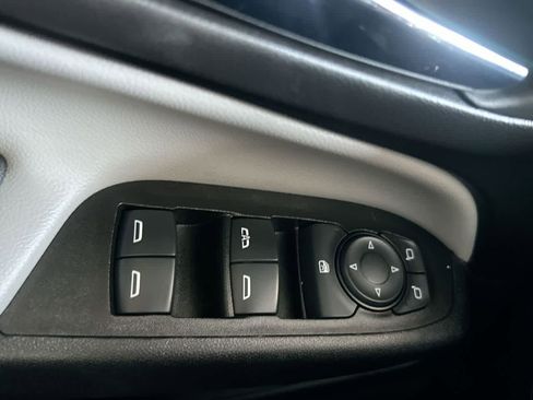 Used 2024 Chevrolet Equinox LS w/ Sport Edition FWD image 17