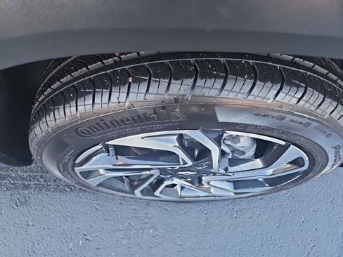 Used 2025 Chevrolet TrailBlazer RS w/ Convenience Package image 3