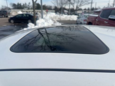 Used 2020 Toyota Corolla SE image 4