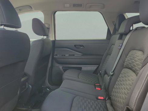 Certified 2023 Nissan Pathfinder SV image 13