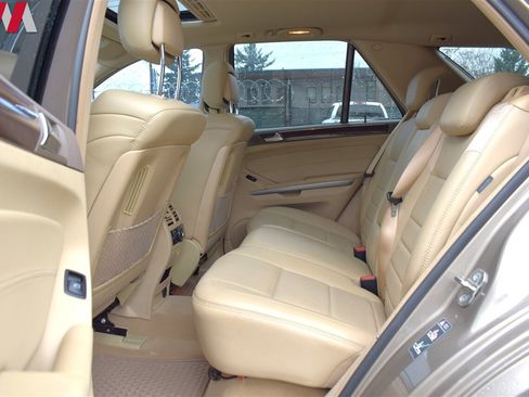 Used 2009 Mercedes-Benz ML 63 AMG 4MATIC image 22