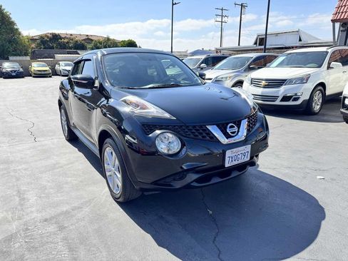 Used 2017 Nissan Juke S FWD image 9
