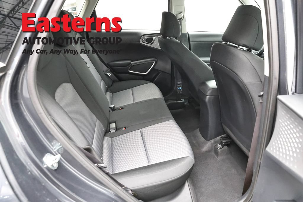 Used 2023 Kia Soul LX w/ LX Technology Package FWD image 23